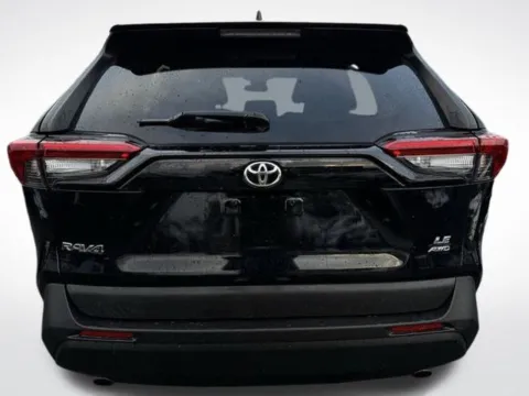 More photos of 2021 Toyota RAV4 LE at Zeigler BMW of Kalamazoo, MI