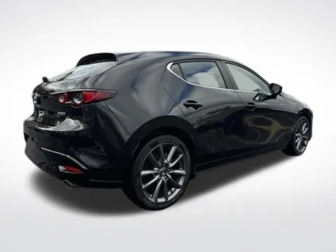 More photos of 2019 Mazda Mazda3 Preferred at Zeigler BMW of Kalamazoo, MI