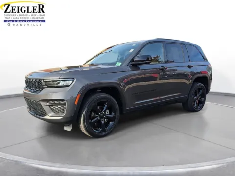 Gray 2023 Jeep Grand Cherokee Altitude for sale in Grandville, MI
