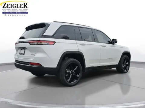 More photos of 2023 Jeep Grand Cherokee Limited at Zeigler Chrysler Dodge Jeep Ram of Grandville, MI