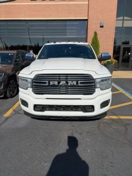 More photos of 2021 Ram 3500 Laramie at Zeigler Chrysler Dodge Jeep Ram of Grandville, MI