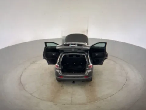 More photos of 2021 Jeep Compass Limited at Zeigler Chrysler Dodge Jeep Ram of Grandville, MI