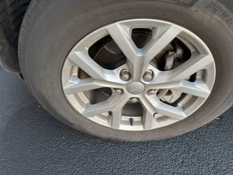 More photos of 2023 Jeep Grand Cherokee Limited at Zeigler Chrysler Dodge Jeep Ram of Grandville, MI