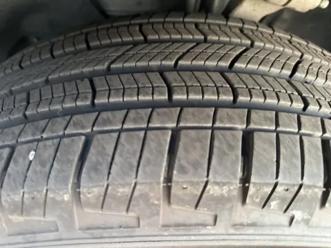 Another view of 2023 Jeep Grand Cherokee Limited for sale in Grandville, MI at Zeigler Chrysler Dodge Jeep Ram of Grandville