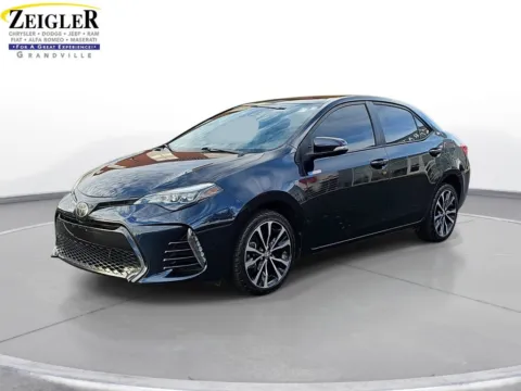 Green 2018 Toyota Corolla SE for sale in Grandville, MI