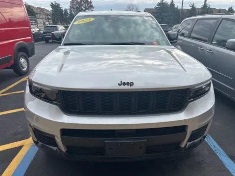 Silver 2023 Jeep Grand Cherokee L Altitude for sale in Grandville, MI