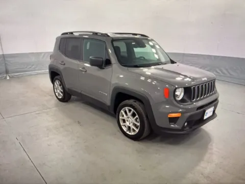 Gray 2022 Jeep Renegade Latitude for sale in Grandville, MI