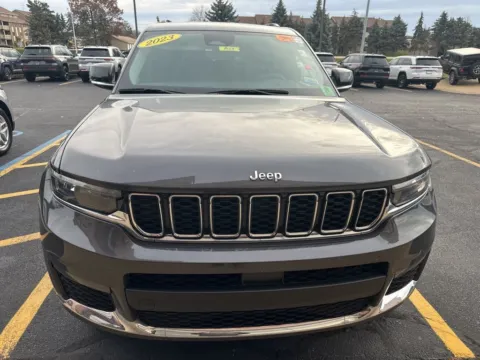 Gray 2023 Jeep Grand Cherokee L Limited for sale in Grandville, MI
