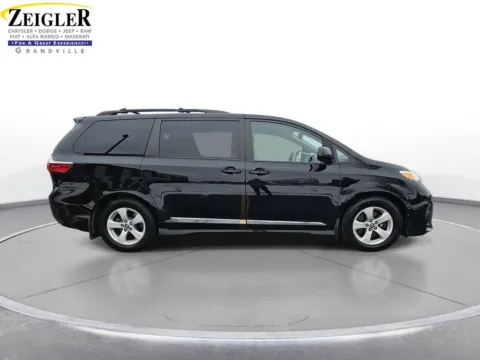 More photos of 2019 Toyota Sienna LE at Zeigler Chrysler Dodge Jeep Ram of Grandville, MI