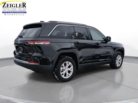 More photos of 2023 Jeep Grand Cherokee Limited at Zeigler Chrysler Dodge Jeep Ram of Grandville, MI