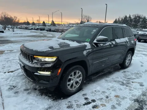 Black 2023 Jeep Grand Cherokee Limited for sale in Grandville, MI