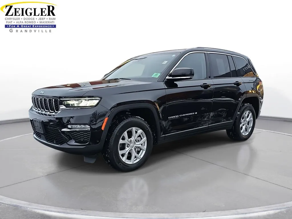 Black 2023 Jeep Grand Cherokee Limited for sale in Grandville, MI