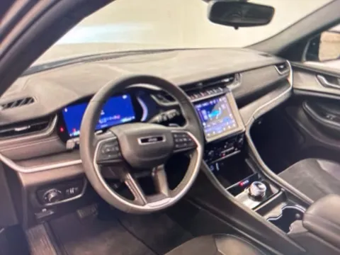 More photos of 2023 Jeep Grand Cherokee Altitude at Zeigler Chrysler Dodge Jeep Ram of Grandville, MI