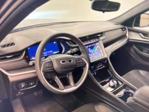 More photos of 2023 Jeep Grand Cherokee Altitude at Zeigler Chrysler Dodge Jeep Ram of Grandville, MI