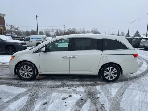 White 2016 Honda Odyssey EX-L for sale in Grandville, MI