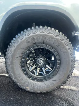 More photos of 2024 Ford Bronco Heritage Edition at Zeigler Chrysler Dodge Jeep Ram of Grandville, MI
