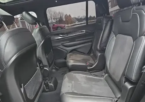 More photos of 2023 Jeep Grand Cherokee L Altitude at Zeigler Chrysler Dodge Jeep Ram of Grandville, MI