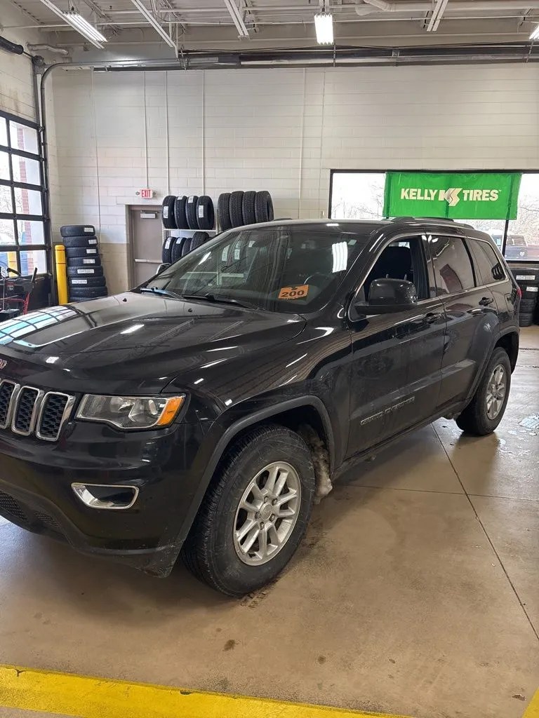 Black 2018 Jeep Grand Cherokee Laredo E for sale in Grandville, MI
