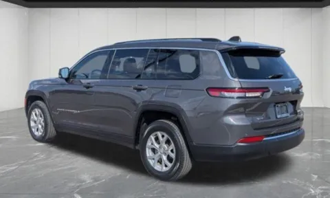 Another view of 2022 Jeep Grand Cherokee L Limited for sale in Grandville, MI at Zeigler Chrysler Dodge Jeep Ram of Grandville