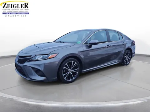 Gray 2020 Toyota Camry SE for sale in Grandville, MI