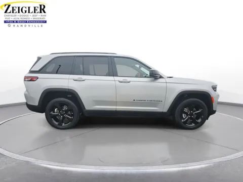 More photos of 2023 Jeep Grand Cherokee Altitude at Zeigler Chrysler Dodge Jeep Ram of Grandville, MI