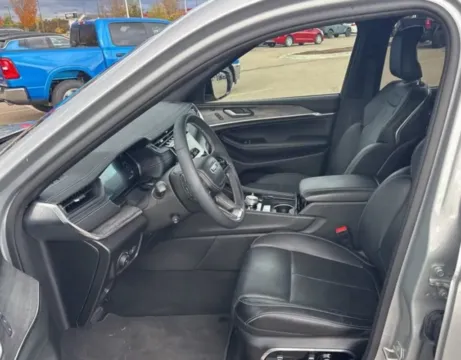 More photos of 2024 Jeep Grand Cherokee L Overland at Zeigler Chrysler Dodge Jeep Ram of Grandville, MI