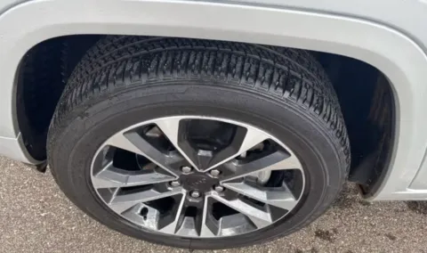 Photos of 2024 Jeep Grand Cherokee L Overland for sale in Grandville, MI at Zeigler Chrysler Dodge Jeep Ram of Grandville