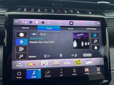 More photos of 2023 Jeep Grand Cherokee Limited at Zeigler Chrysler Dodge Jeep Ram of Grandville, MI