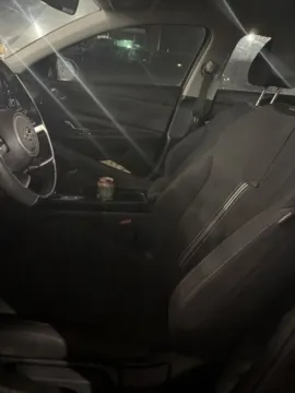 More photos of 2022 Hyundai Elantra SEL at Zeigler Chrysler Dodge Jeep Ram of Grandville, MI