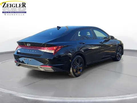 More photos of 2022 Hyundai Elantra SEL at Zeigler Chrysler Dodge Jeep Ram of Grandville, MI