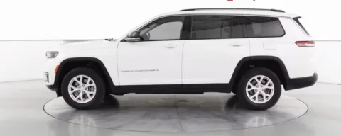 More photos of 2023 Jeep Grand Cherokee Limited at Zeigler Chrysler Dodge Jeep Ram of Grandville, MI