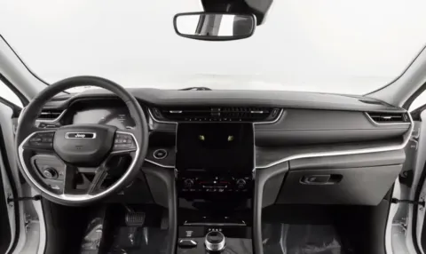 Photos of 2023 Jeep Grand Cherokee Limited for sale in Grandville, MI at Zeigler Chrysler Dodge Jeep Ram of Grandville