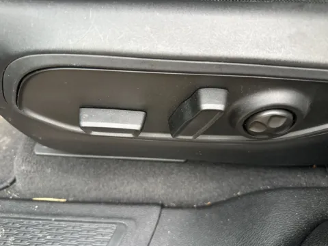 More photos of 2022 Jeep Grand Cherokee L Limited at Zeigler Chrysler Dodge Jeep Ram of Grandville, MI