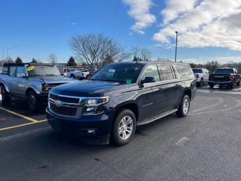 Blue 2018 Chevrolet Suburban LT for sale in Grandville, MI