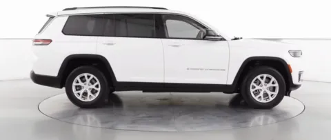 Another view of 2023 Jeep Grand Cherokee L Limited for sale in Grandville, MI at Zeigler Chrysler Dodge Jeep Ram of Grandville