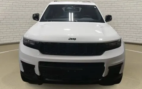 Photos of 2023 Jeep Grand Cherokee L Altitude for sale in Grandville, MI at Zeigler Chrysler Dodge Jeep Ram of Grandville