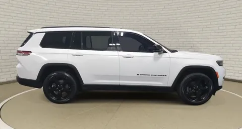 More photos of 2023 Jeep Grand Cherokee L Altitude at Zeigler Chrysler Dodge Jeep Ram of Grandville, MI