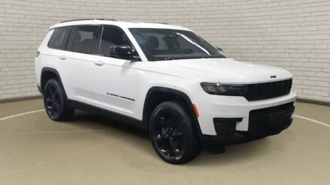 Another view of 2023 Jeep Grand Cherokee L Altitude for sale in Grandville, MI at Zeigler Chrysler Dodge Jeep Ram of Grandville