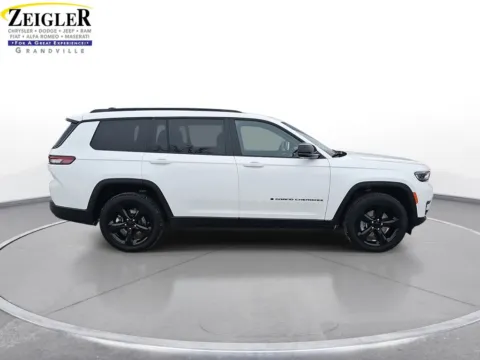 More photos of 2023 Jeep Grand Cherokee L Altitude at Zeigler Chrysler Dodge Jeep Ram of Grandville, MI