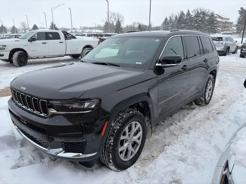 Unknown 2022 Jeep Grand Cherokee L Limited for sale in Grandville, MI