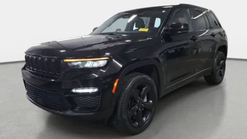 More photos of 2023 Jeep Grand Cherokee Limited at Zeigler Chrysler Dodge Jeep Ram of Grandville, MI