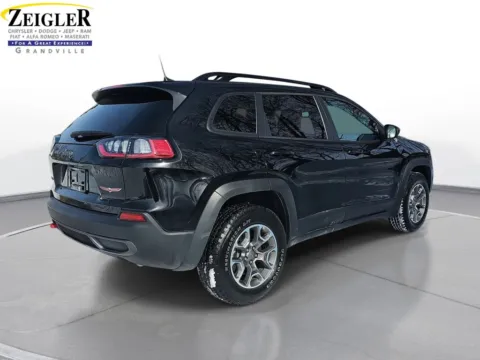 More photos of 2022 Jeep Cherokee Trailhawk at Zeigler Chrysler Dodge Jeep Ram of Grandville, MI