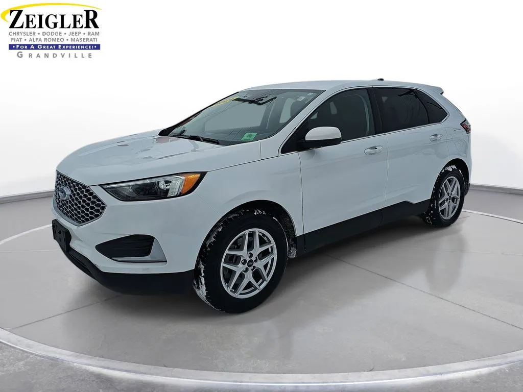 White 2024 Ford Edge SEL for sale in Grandville, MI