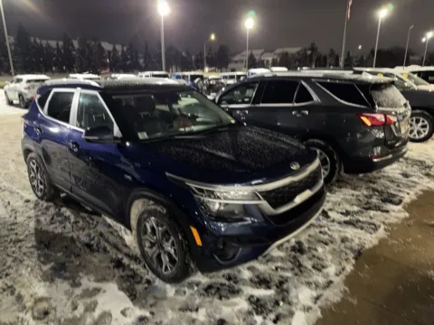 Blue 2021 Kia Seltos EX for sale in Grandville, MI