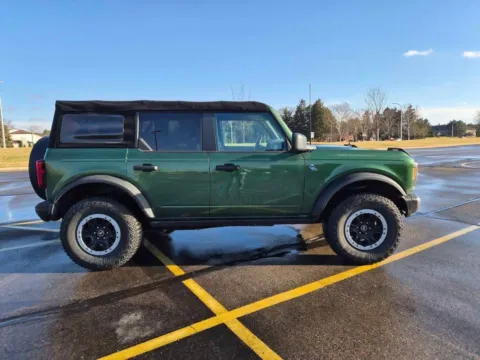 Another view of 2022 Ford Bronco Black Diamond for sale in Grandville, MI at Zeigler Chrysler Dodge Jeep Ram of Grandville