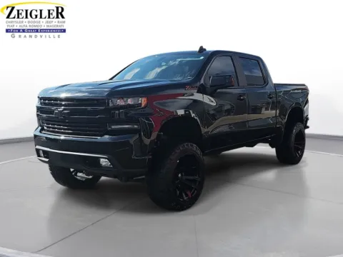 Black 2020 Chevrolet Silverado 1500 RST for sale in Grandville, MI