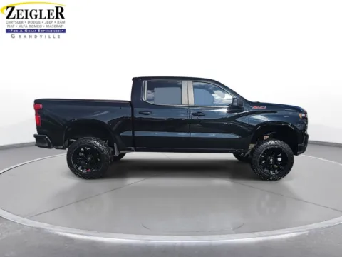 More photos of 2020 Chevrolet Silverado 1500 RST at Zeigler Chrysler Dodge Jeep Ram of Grandville, MI