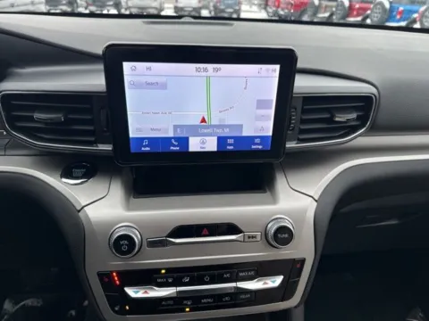 More photos of 2022 Ford Explorer XLT at Zeigler Chrysler Dodge Jeep Ram of Grandville, MI