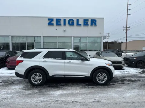 White 2022 Ford Explorer XLT for sale in Grandville, MI