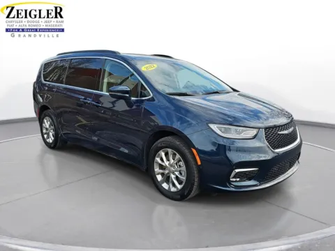 Another view of 2022 Chrysler Pacifica Touring L for sale in Grandville, MI at Zeigler Chrysler Dodge Jeep Ram of Grandville